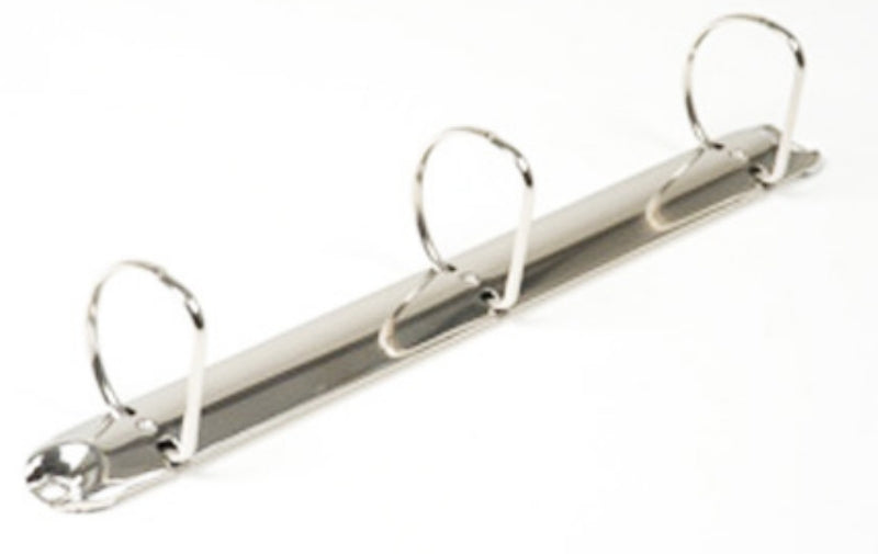 Herraje tamaño carta de tres argollas en D recto, diámetro de 1.5 pulgadas, acabado níquel, capacidad para 370 hojas, empaque de 250 piezas. Herraje tamaño carta de tres argollas en D recto, diámetro de 1.5 pulgadas, acabado níquel, capacidad para 370 hojas, empaque de 250 piezas.